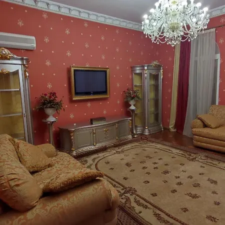 Maison Deluxe - Fontan Grand With Pool Odesa