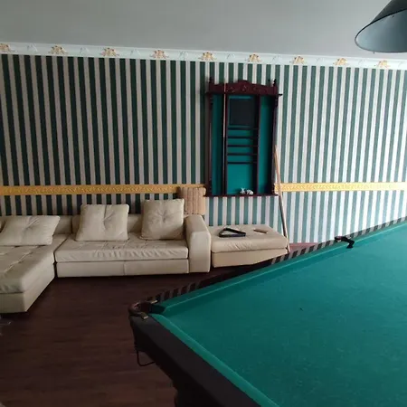 Maison Deluxe - Fontan Grand With Pool Apartment